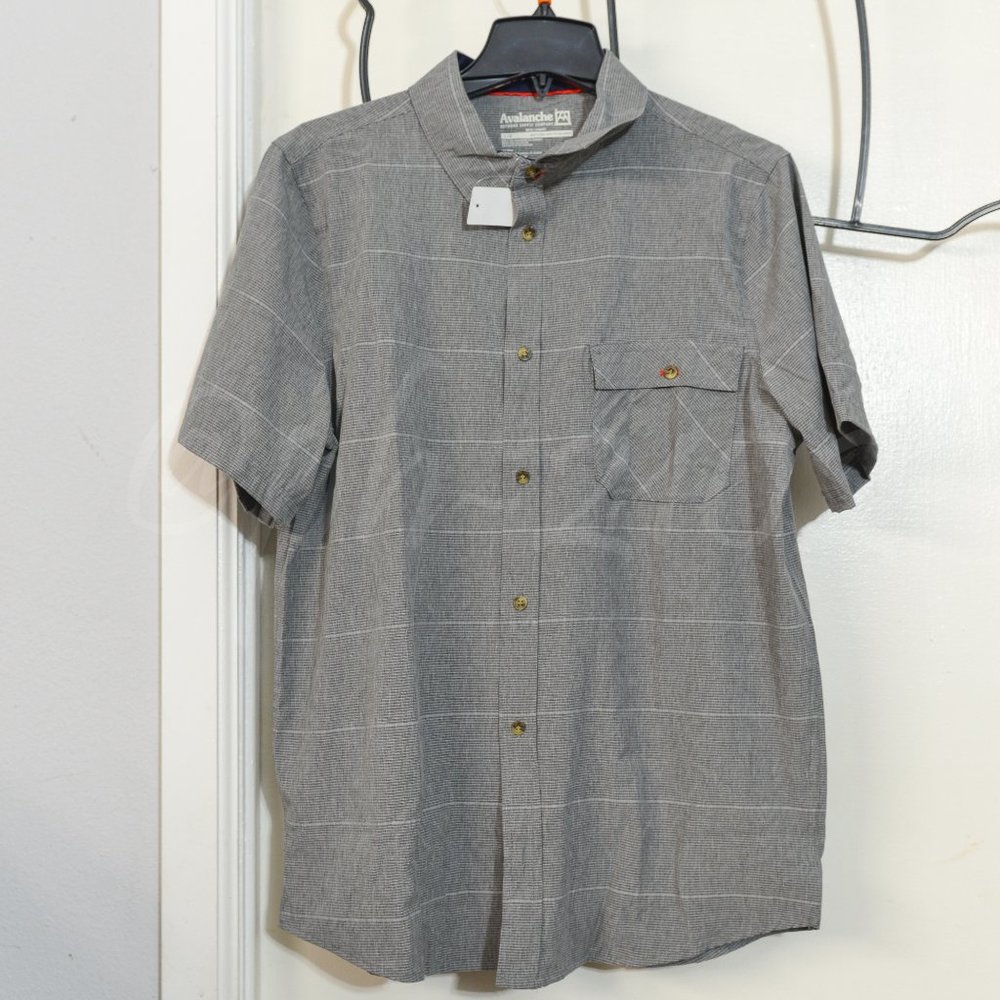 NWT Avalanche Men's Short Sleeve Woven Shirts GRAY